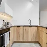 Apartment Modern & Two Bed - Balluta Bay - Sleep 6 *